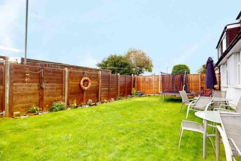 Love Lancing By The Sea With Optional Large Hot Tub Sleeps Up To 8 & Free Parking Exterior foto