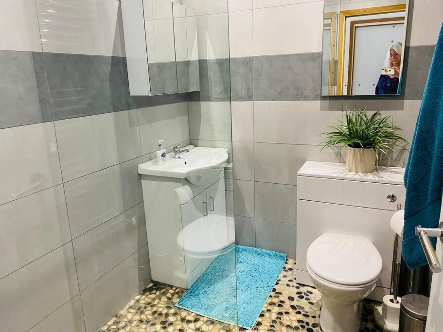 Love Lancing By The Sea With Optional Large Hot Tub Sleeps Up To 8 & Free Parking Exterior foto